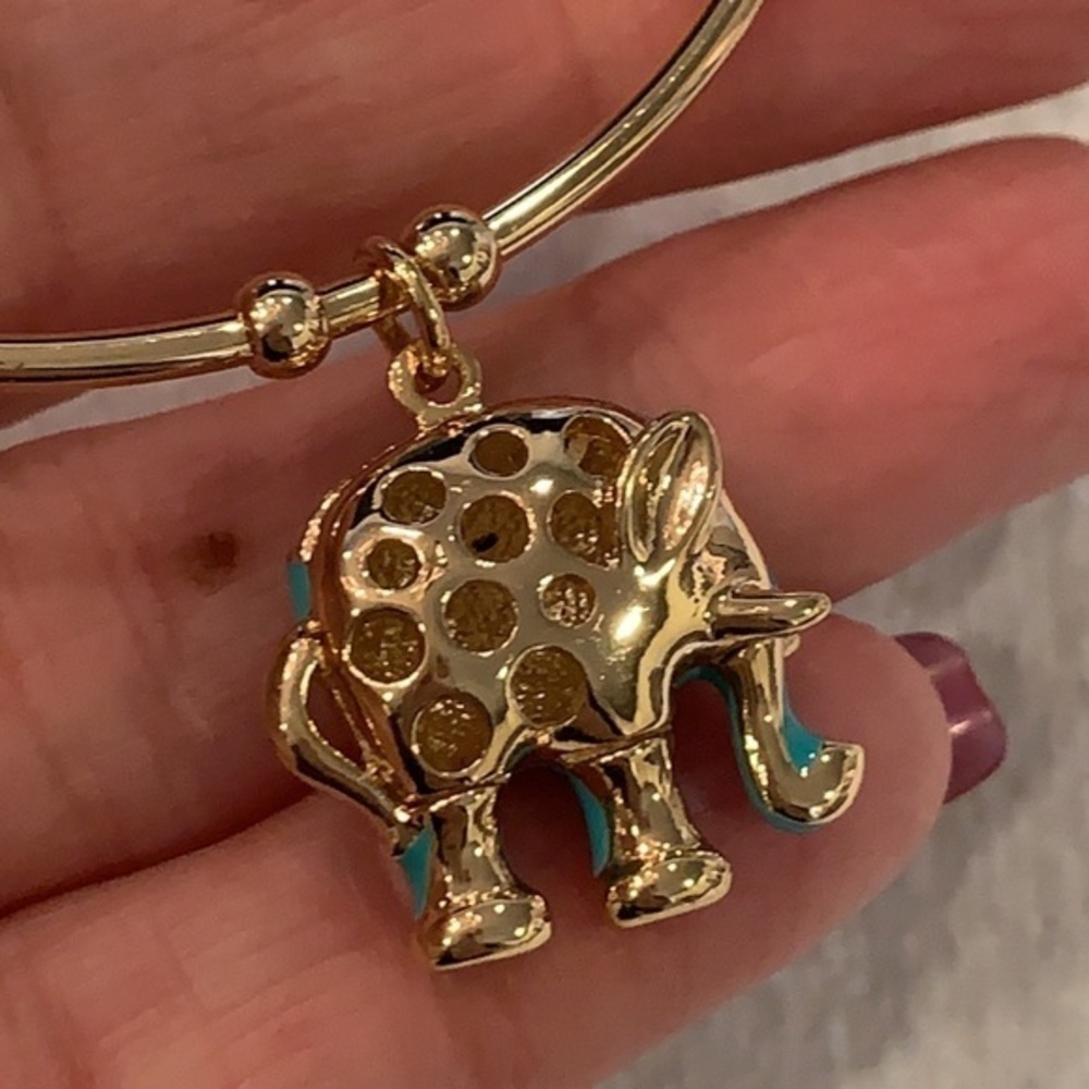 💐5/25 elephant charm bangle gold tone bracelet - Picture 3 of 8